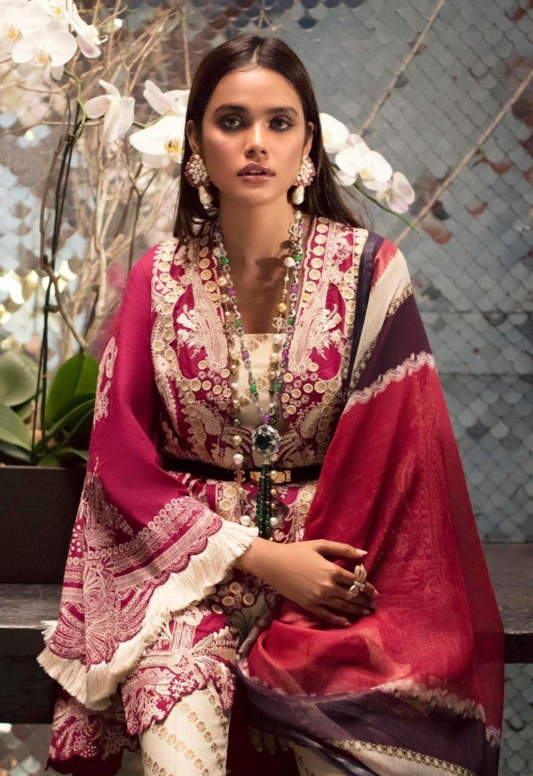 img_sana_safinaz_lawn_collection_2020_awwal_boutique
