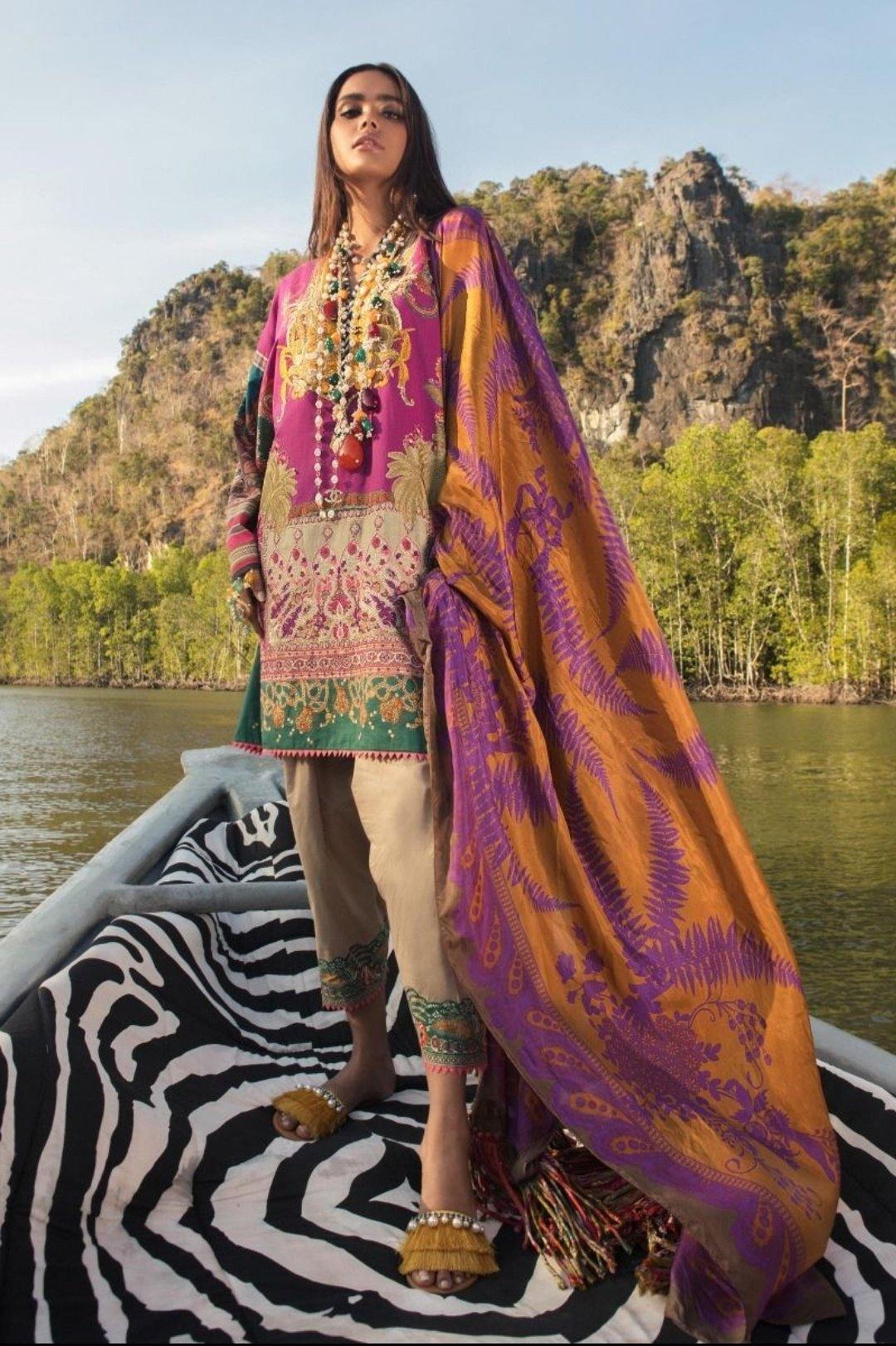 img_sana_safinaz_lawn_collection_2020_awwal_boutique