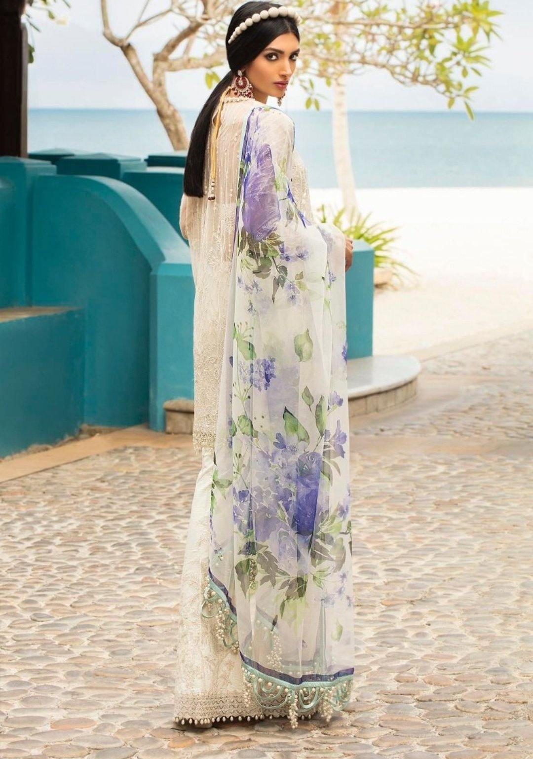 img_sana_safinaz_lawn_collection_awwal_boutique