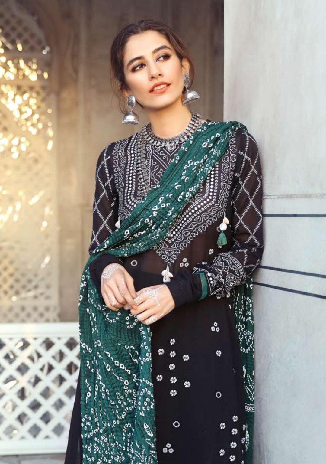 img_cross_stitch_lawn_collection_awwal_boutique