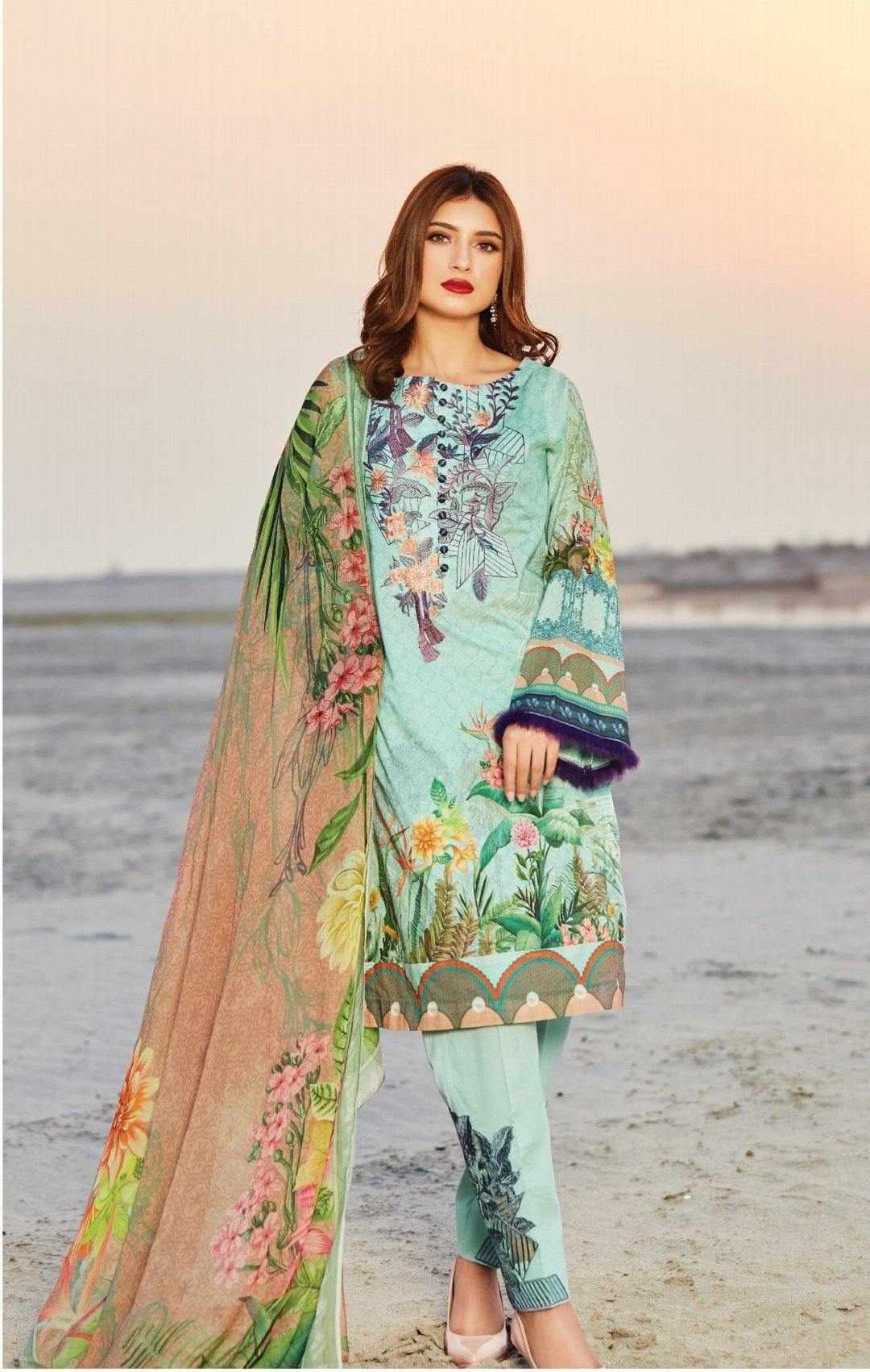 img_florent_lawn_by_naqsh_awwal_boutique