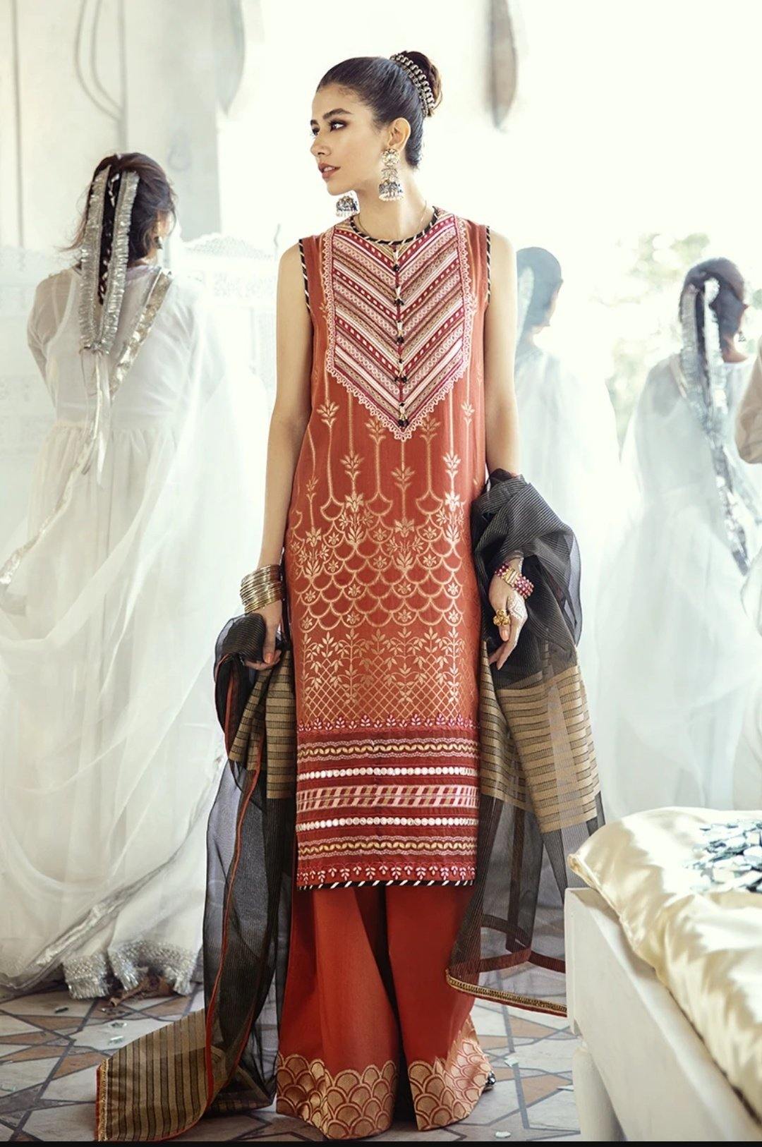 img_cross_stitch_lawn_collection_awwal_boutique