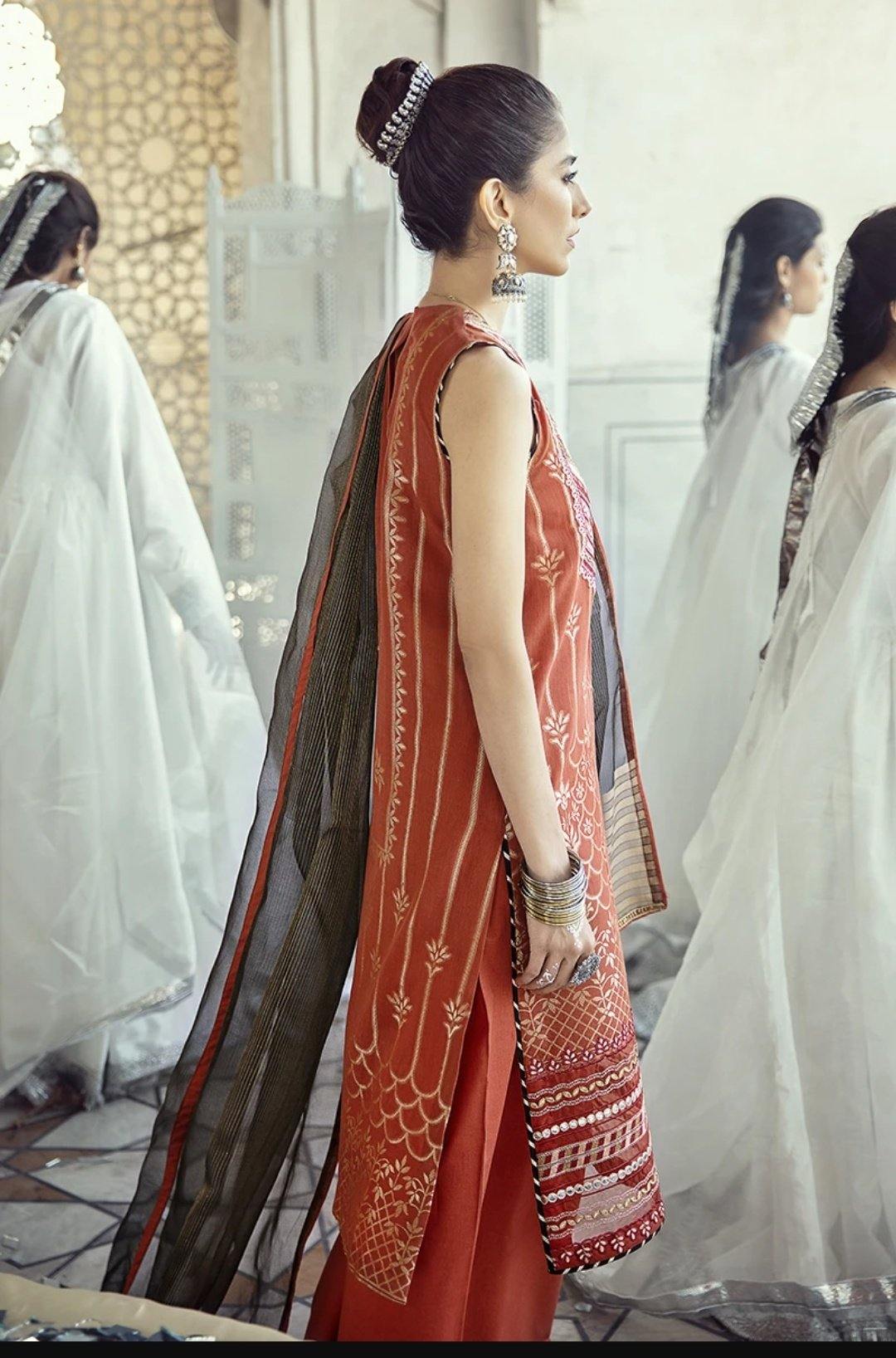 img_cross_stitch_lawn_collection_awwal_boutique