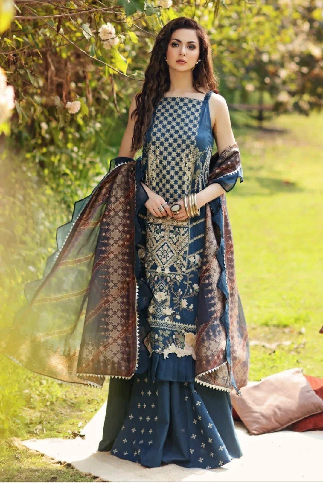 img_shiza_hassan_lawn_collection_awwal_boutique