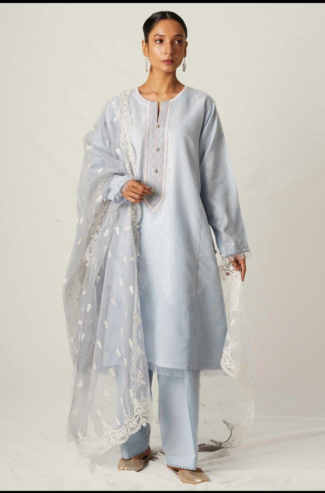 img_zara_shahjahan_lawn_garden_of_love_2020_awwal_boutique