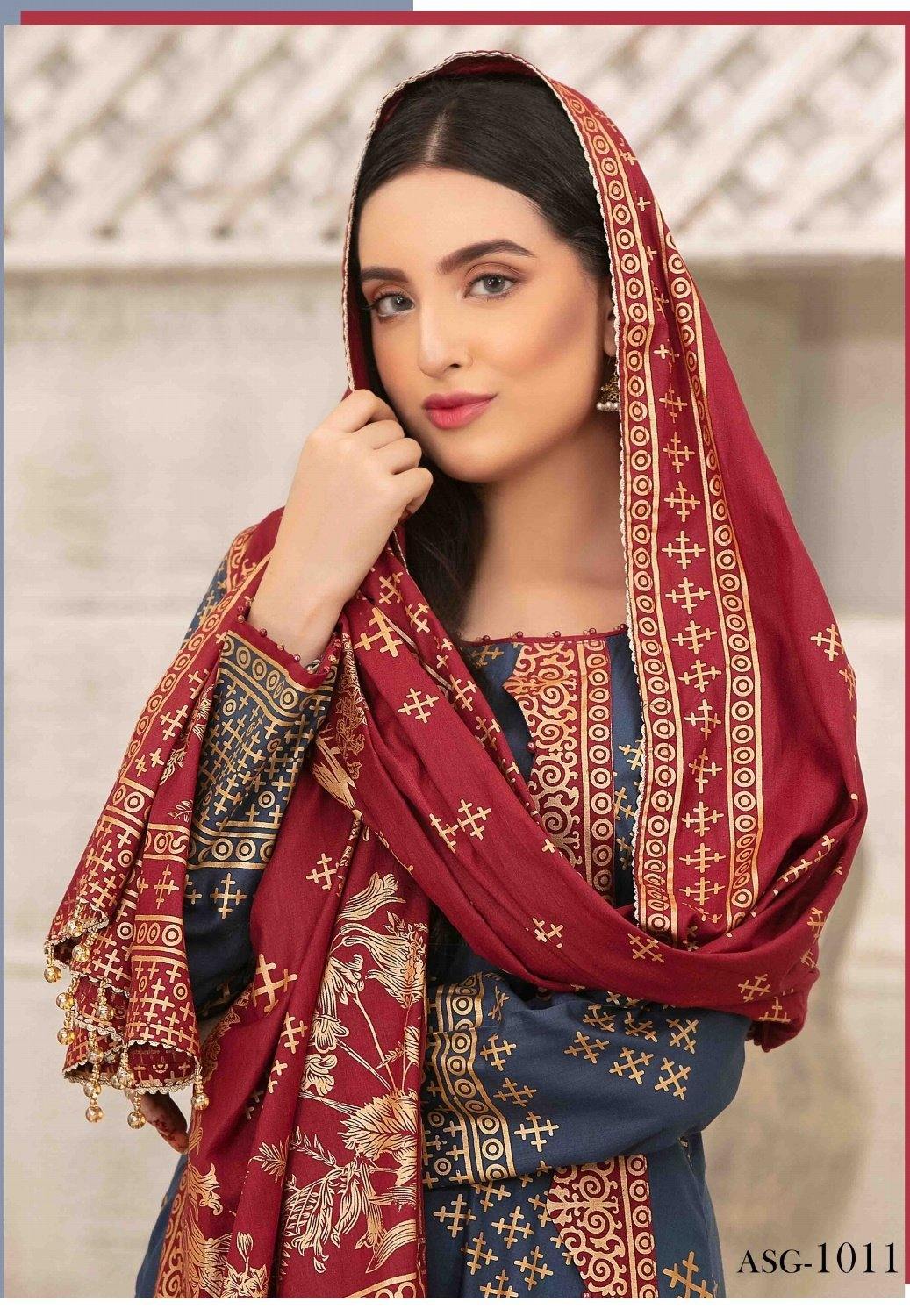 img_amna_sohail_by_tawakkal_lawn_gold_prints_awwal_boutique