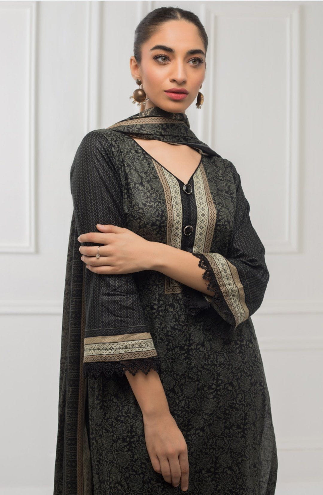 img_sahil_economy_lawn_collection_awwal_boutique_black_and_white