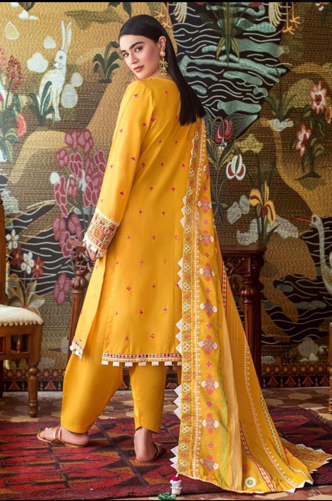 img_gul_ahmed_punjdariya_lawn_collection_awwal_boutique