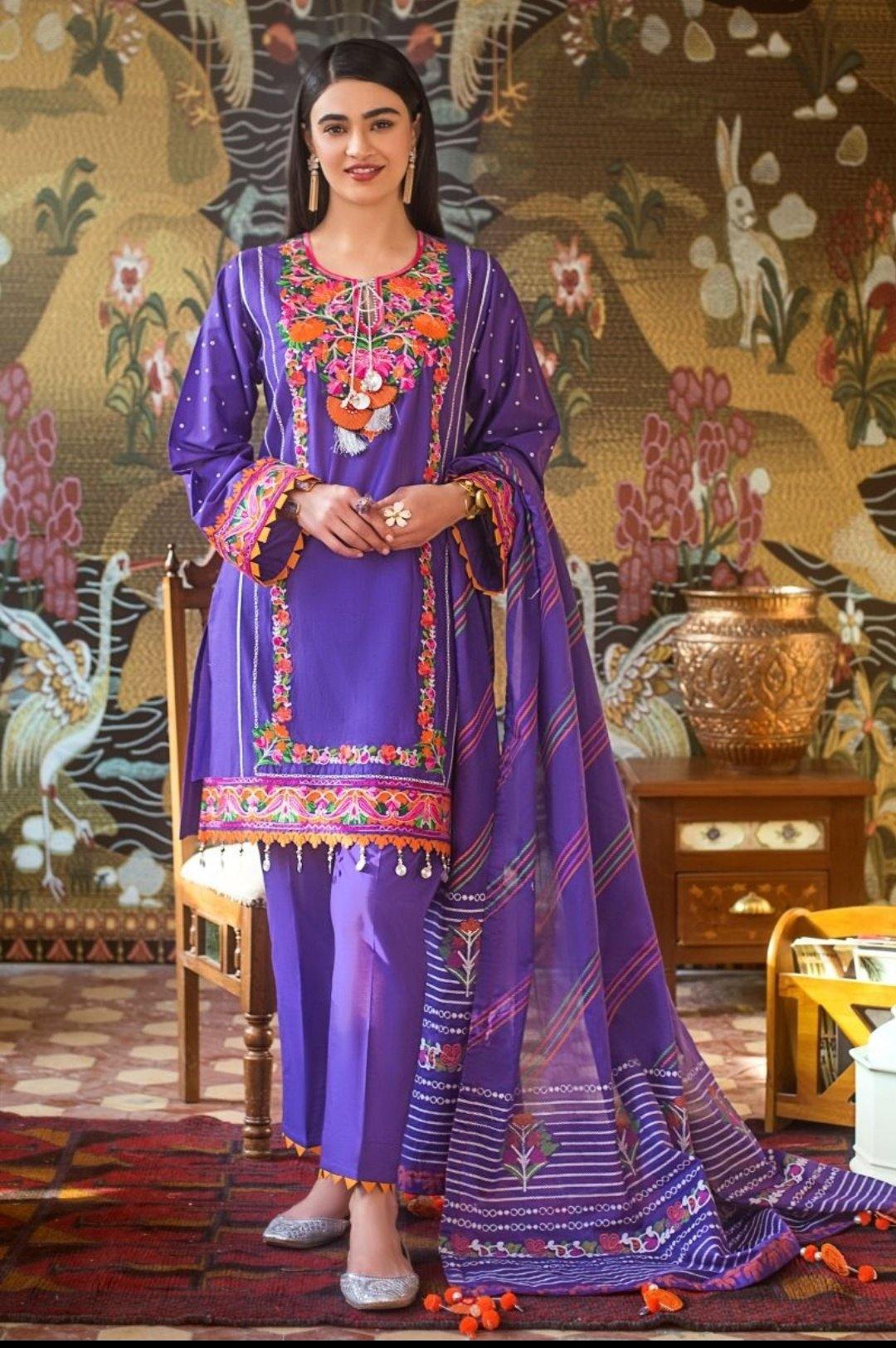 img_gul_ahmed_punjdariya_lawn_collection_awwal_boutique