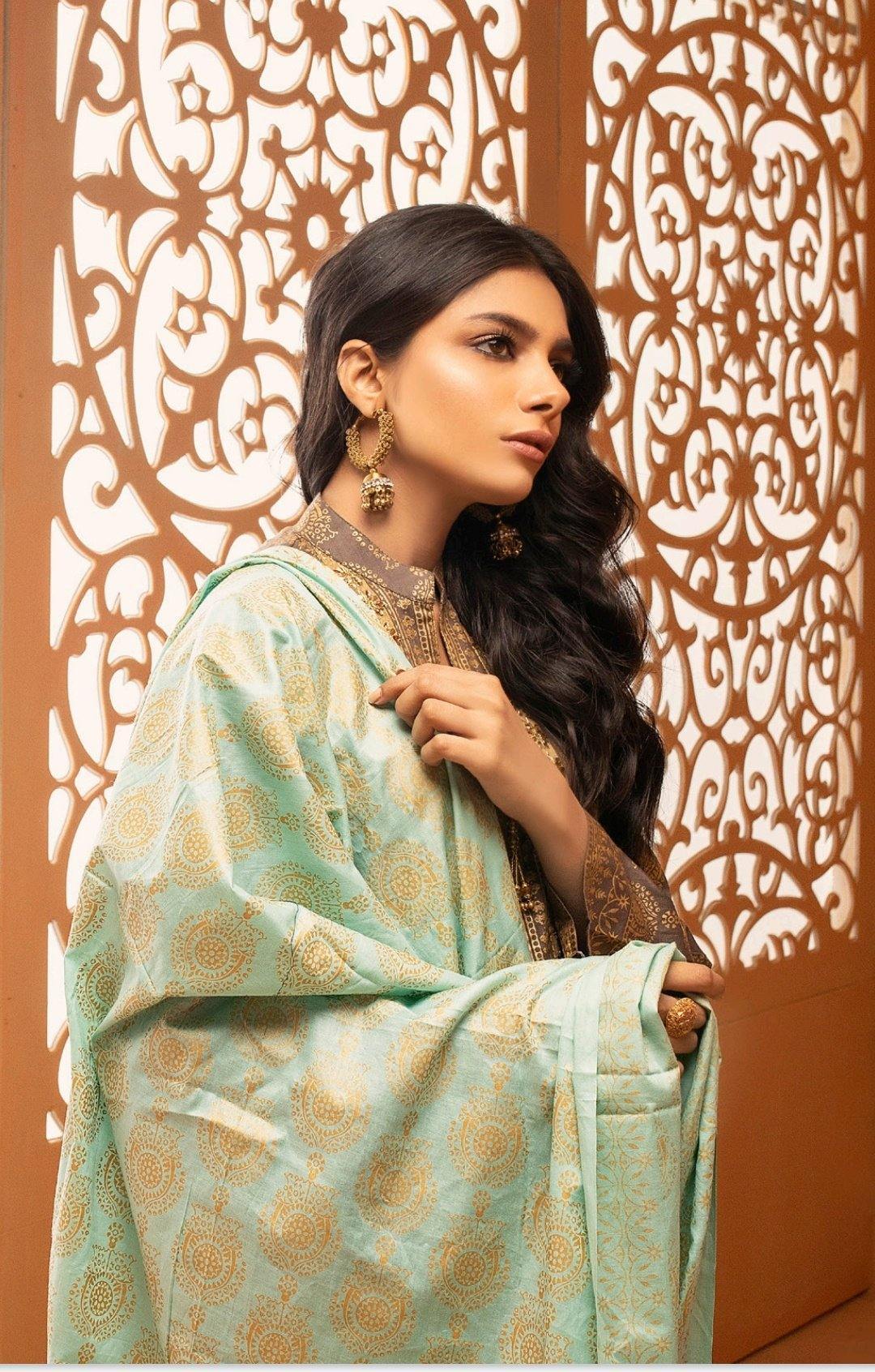 img_rangreza_banarsi_prints_on_lawn_awwal_boutique