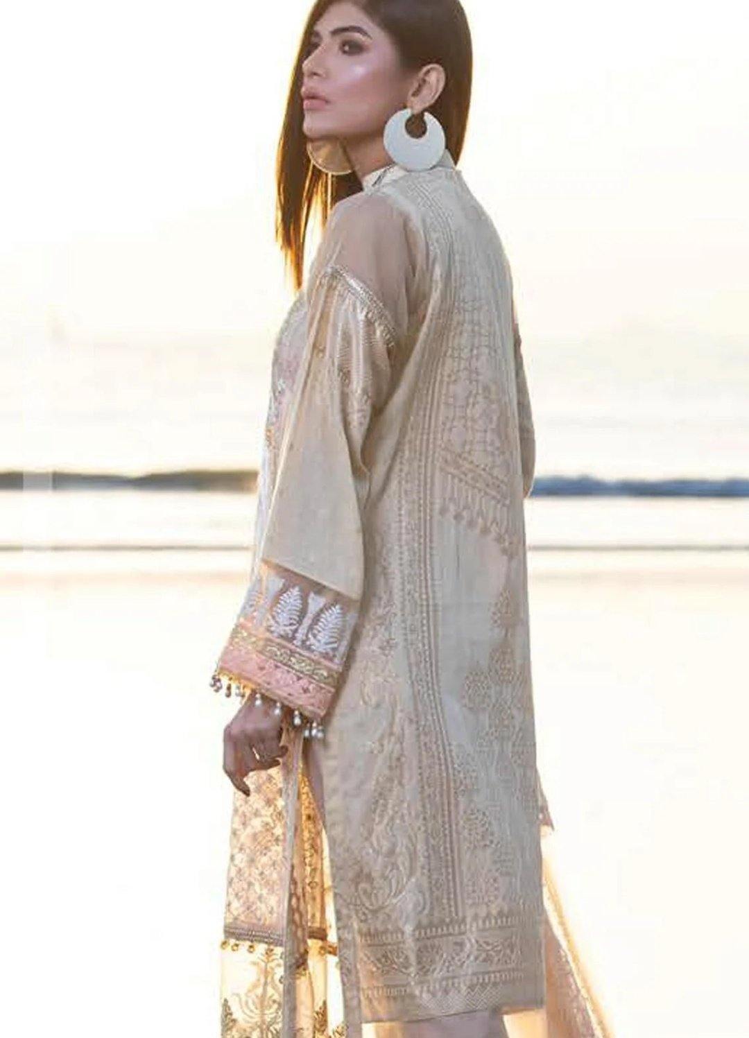 img_tajnoor_by_mahamir_lawn_awwal_boutique