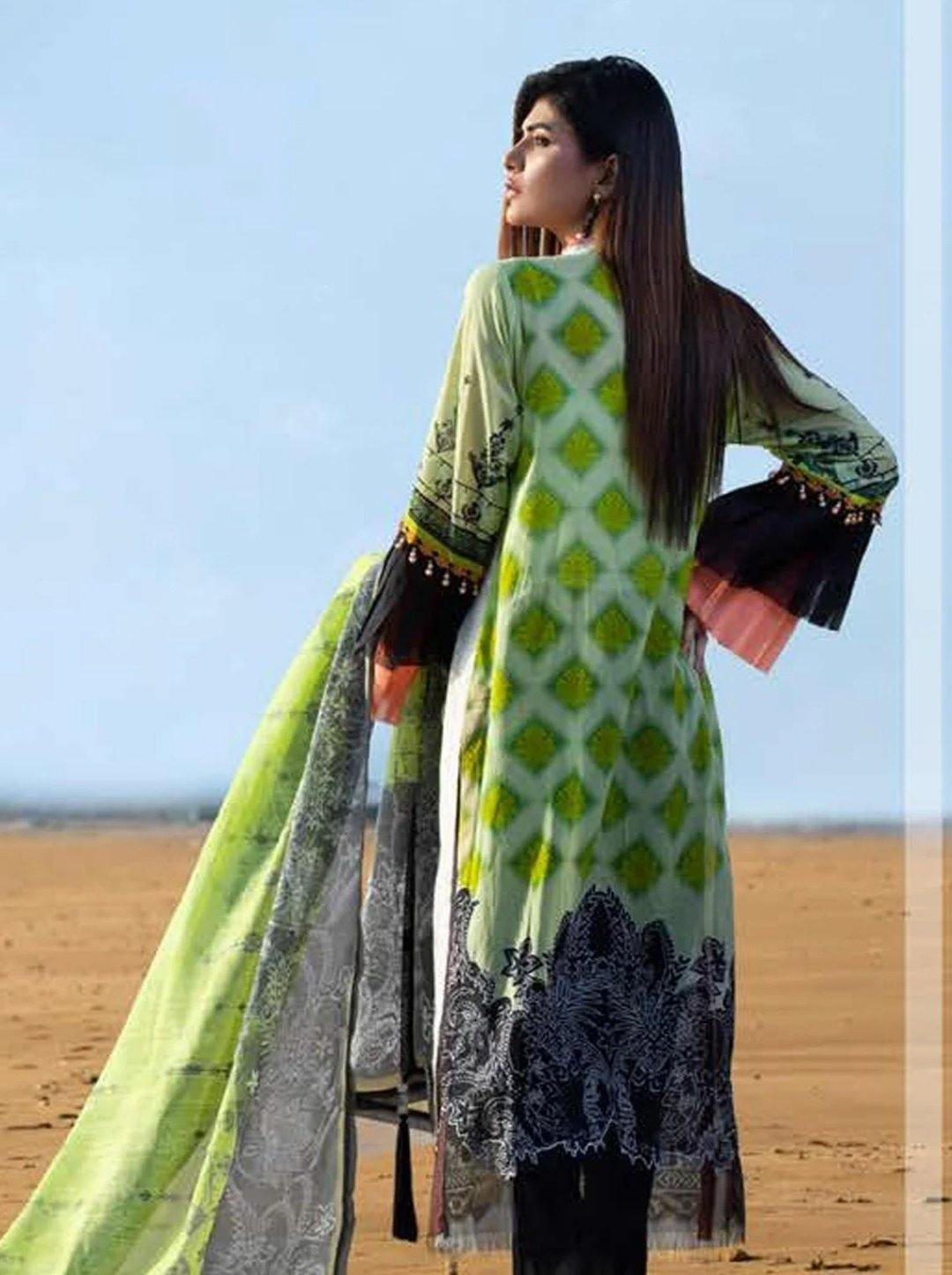 img_tajnoor_by_mahamir_lawn_awwal_boutique