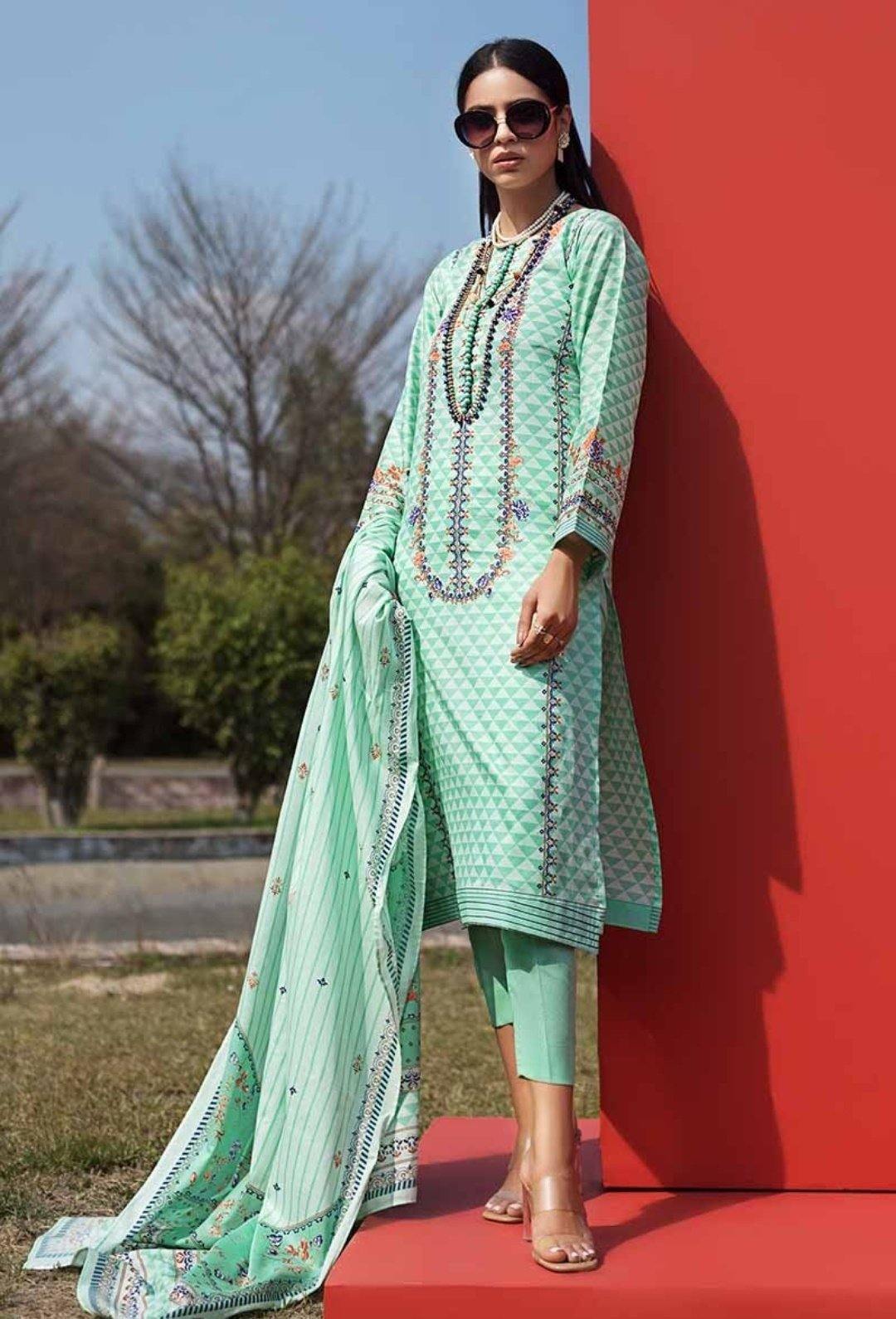 img_gul_ahmed_special_edition_vol_8_awwal_boutique