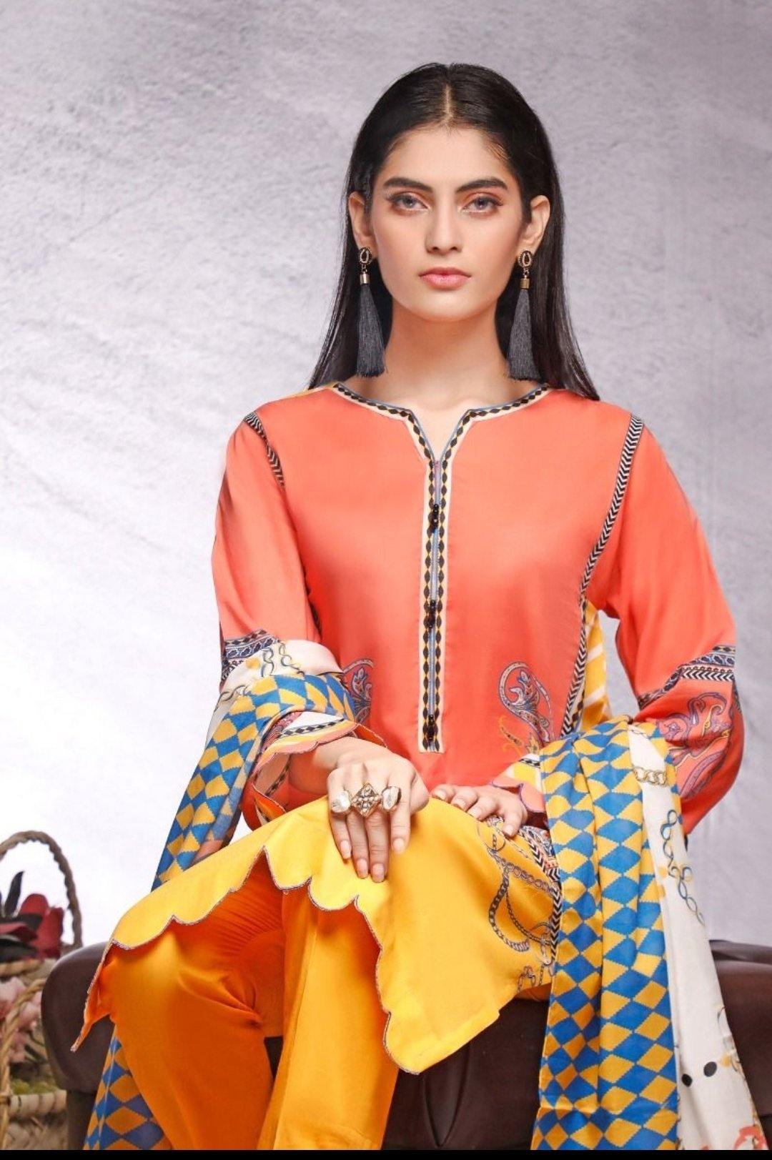 img_gul_ahmed_azadi_edition_lawn_awwal_boutique