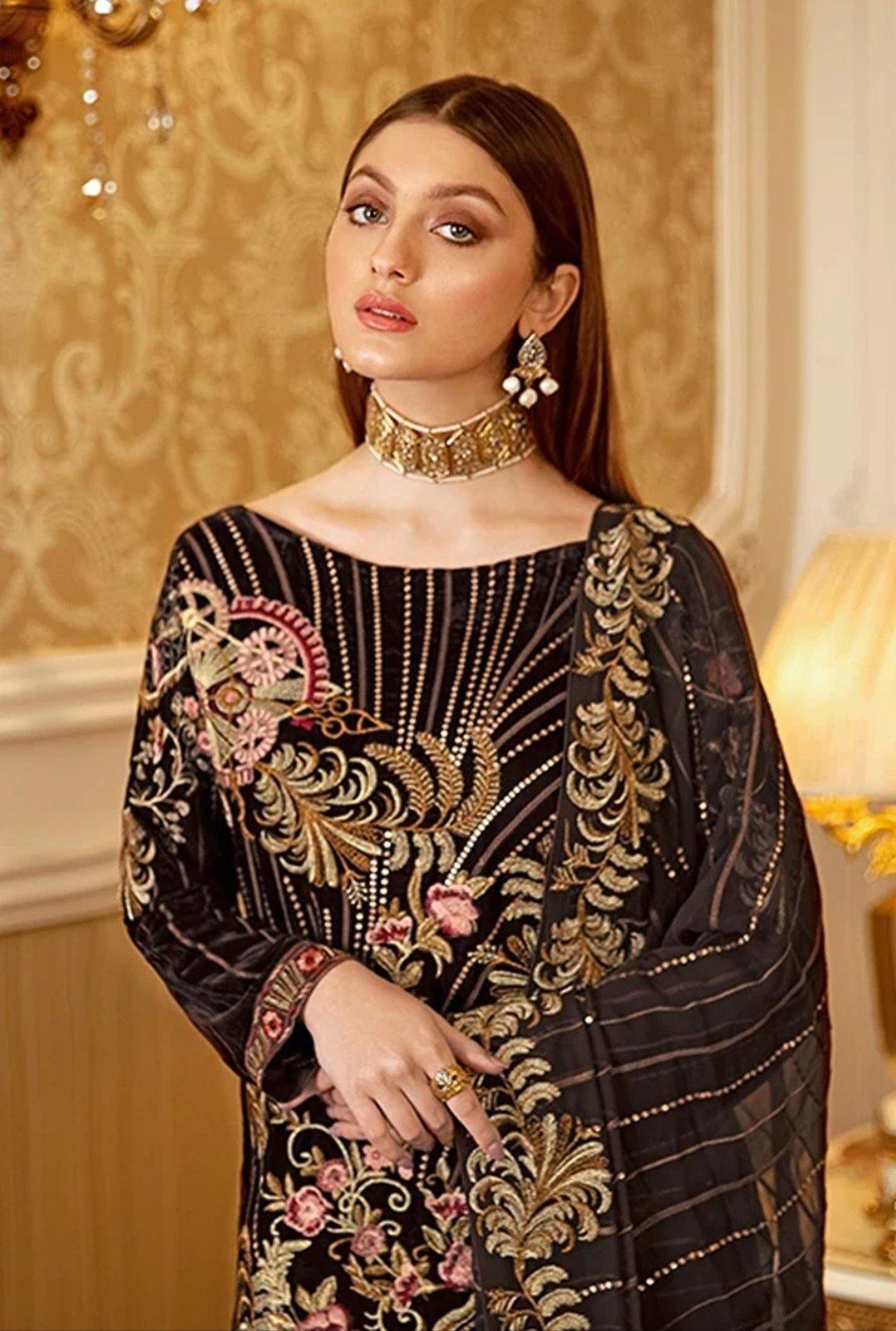 img_ramsha_velvet_awwal_boutique