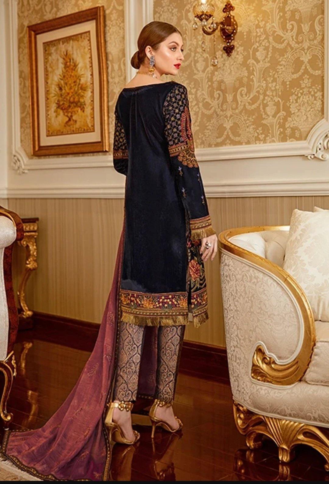 img_ramsha_velvet_awwal_boutique