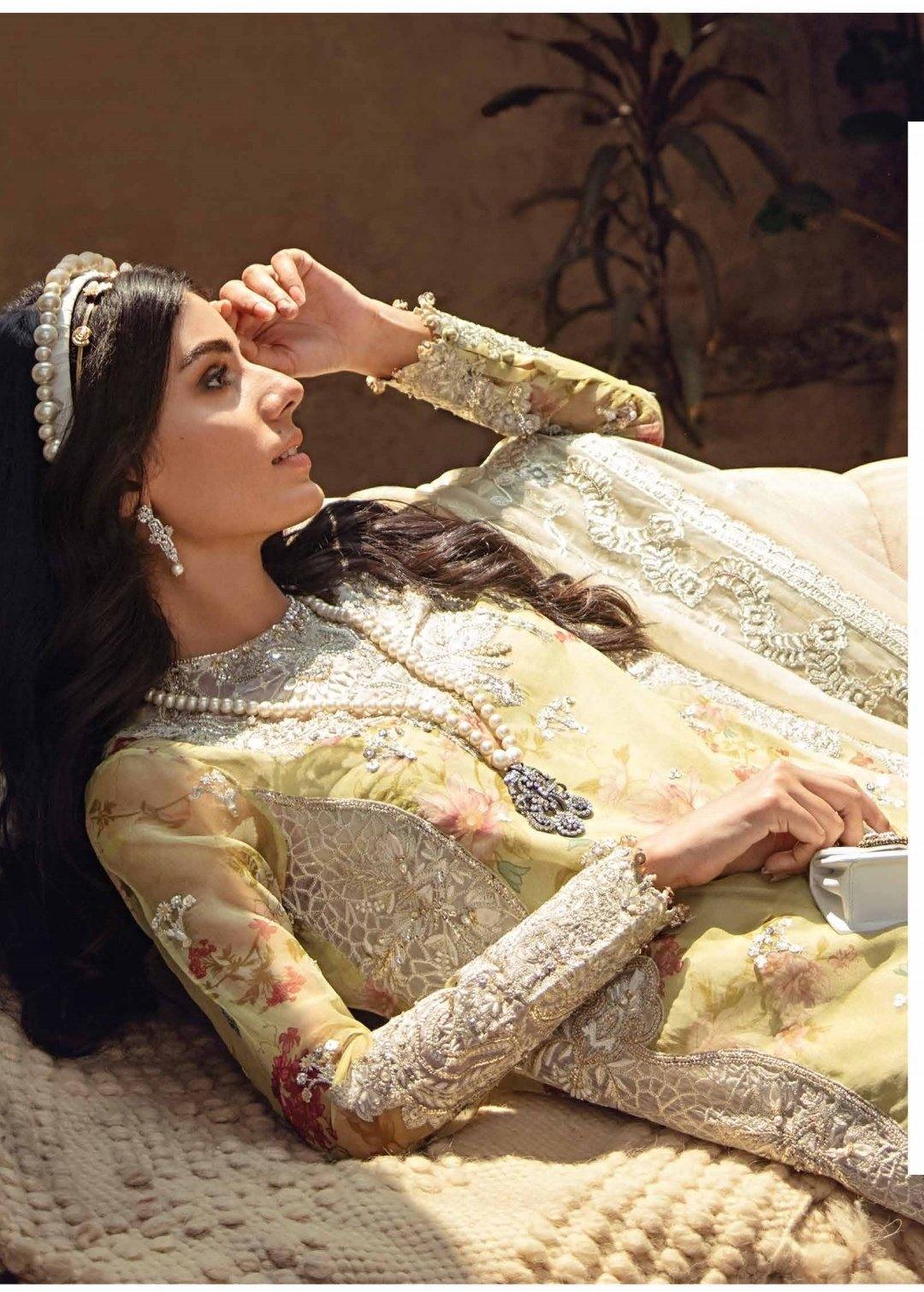 img_suffuse_freesia_luxury_wedding_edition_awwal_boutique