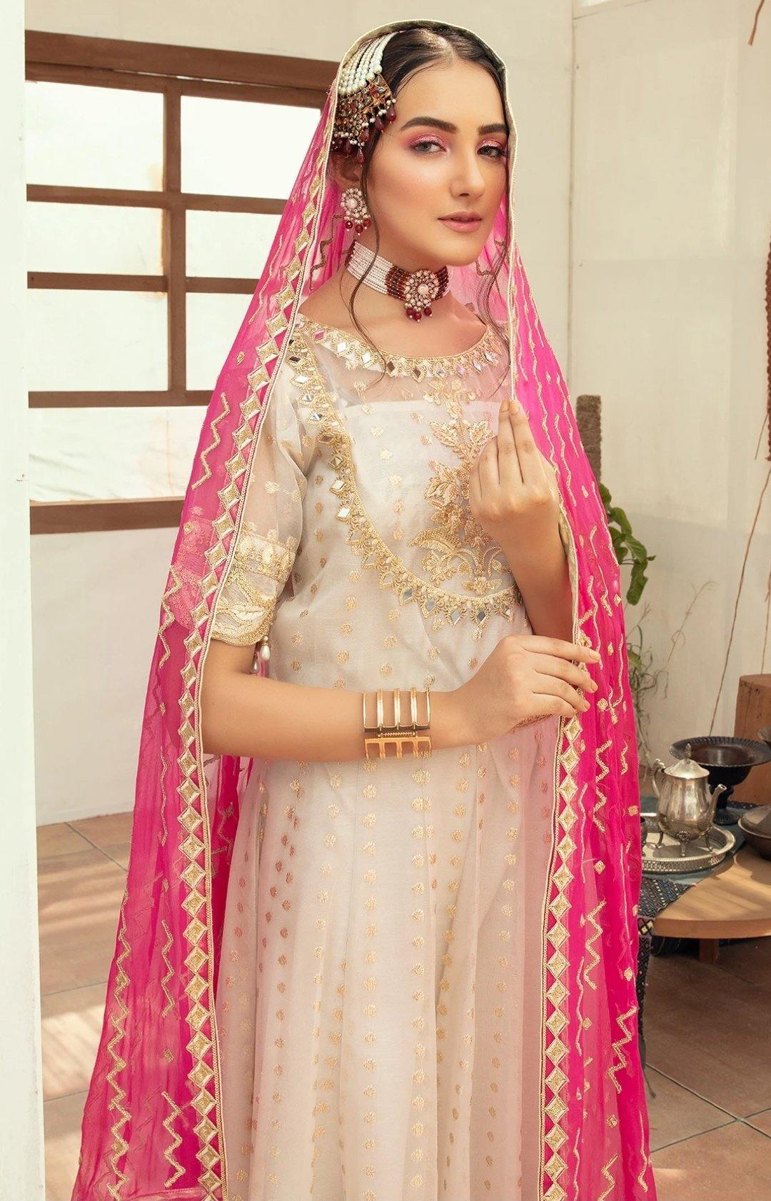 img_emaan_adeel_chiffon_wedding_bridal_awwal_boutique