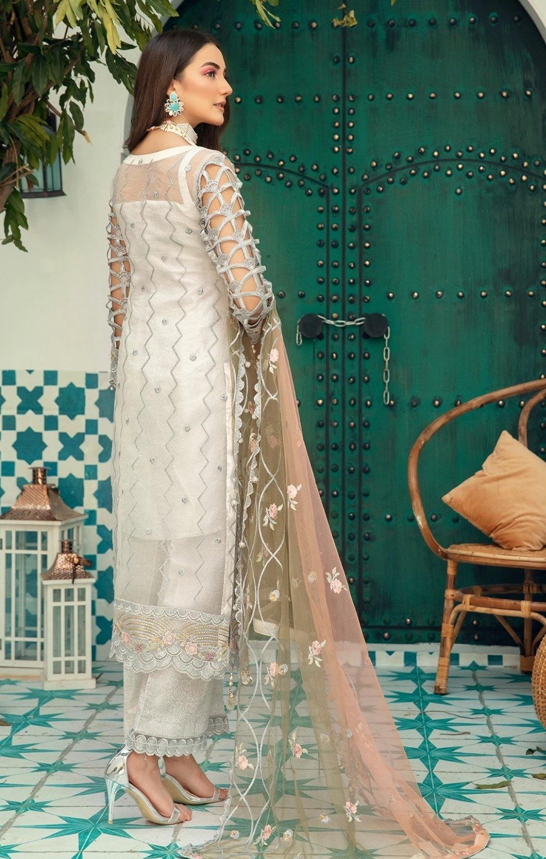 img_emaan_adeel_chiffon_wedding_bridal_awwal_boutique