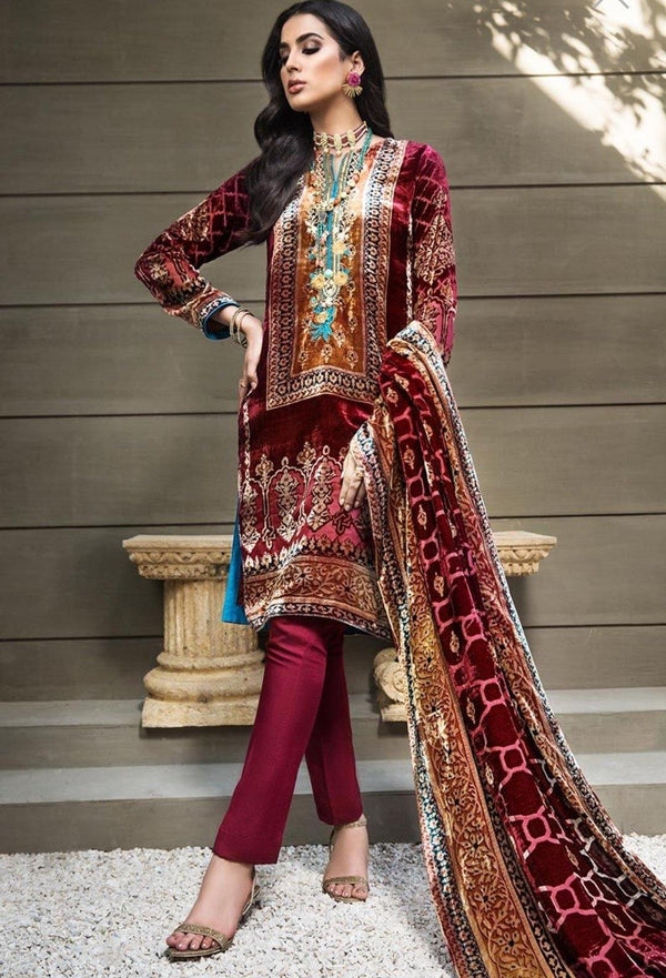 img_gul_ahmed_lacquer_Velvet_awwal_boutique