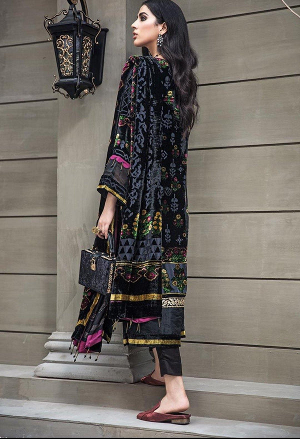 img_gul_ahmed_lacquer_Velvet_awwal_boutique