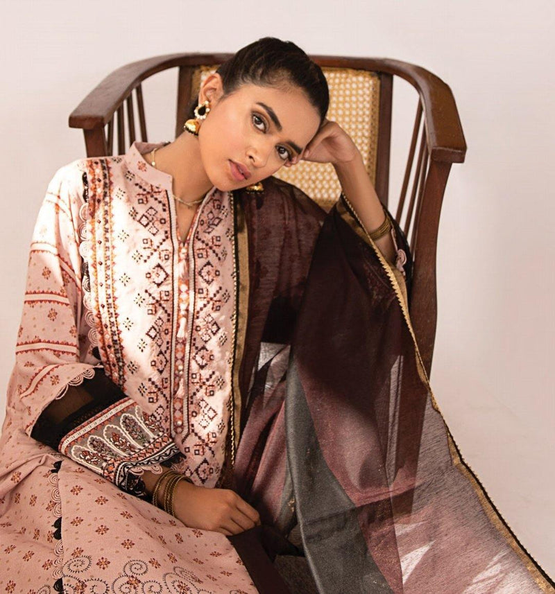 img_qalamkar_q_line_linen_awwal_boutique