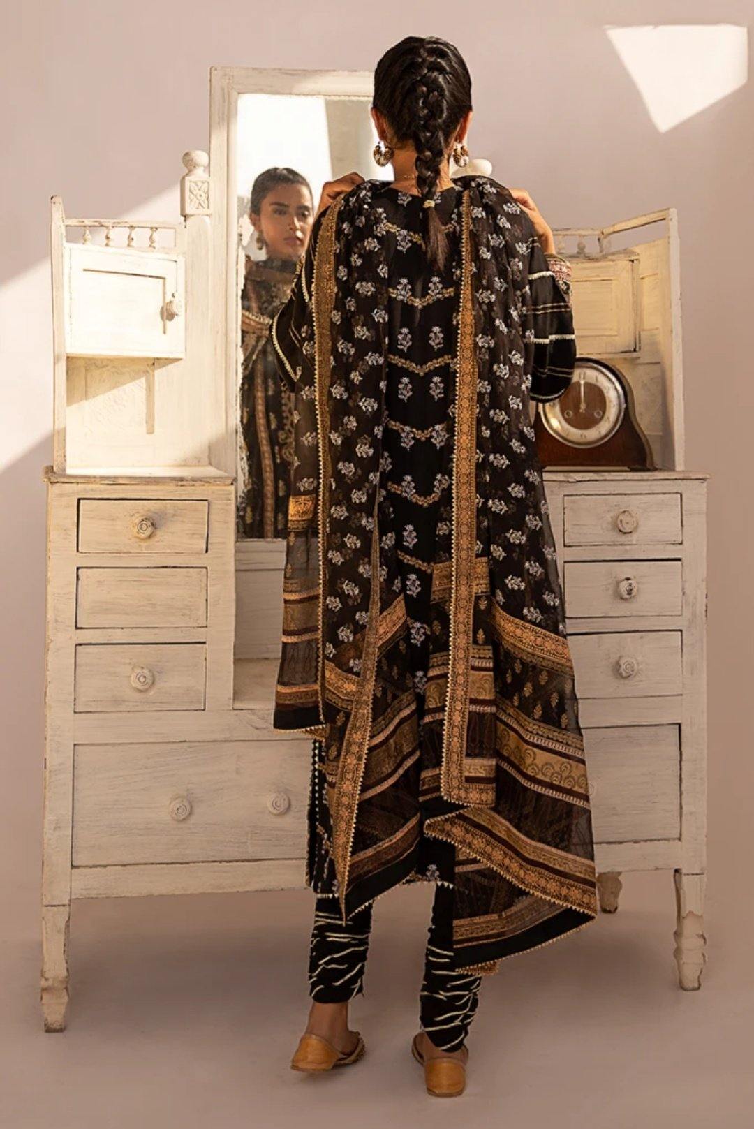 img_qalamkar_q_line_linen_awwal_boutique