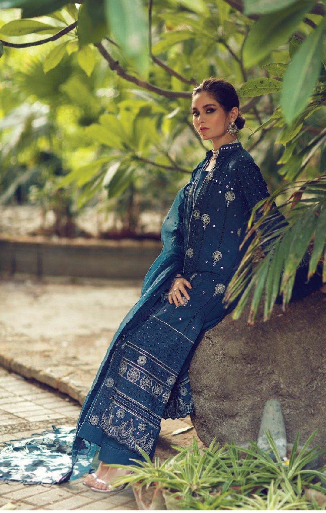 img_rouche_chikankari_lawn_2020_awwal_boutique