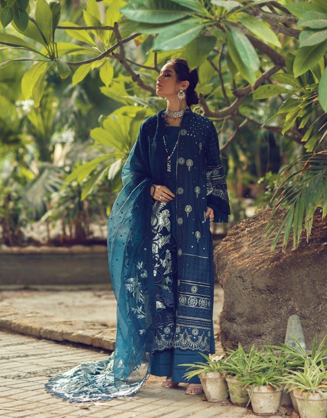 img_rouche_chikankari_lawn_2020_awwal_boutique