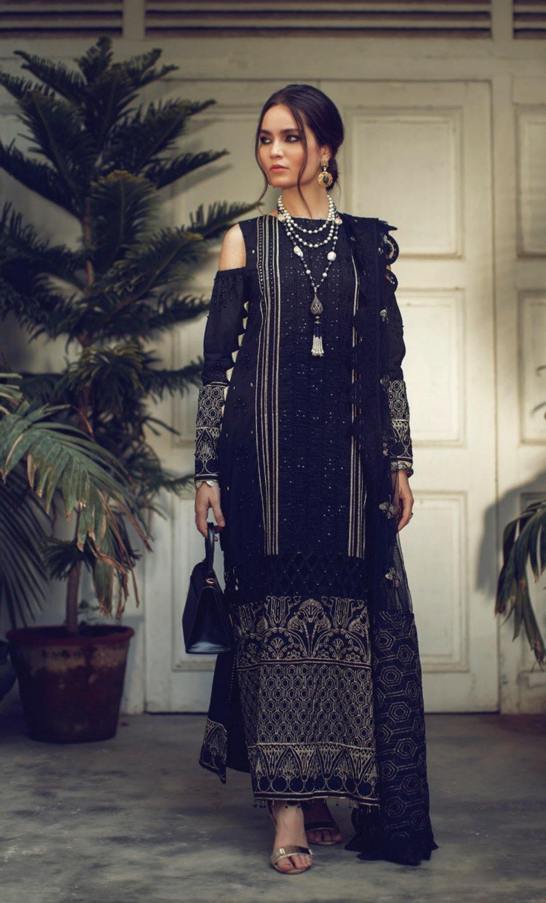 img_rouche_chikankari_lawn_2020_awwal_boutique