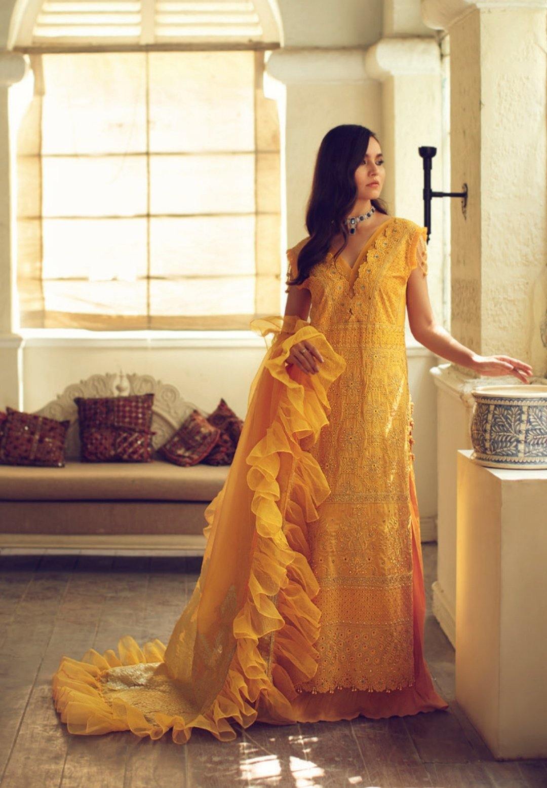 img_rouche_chikankari_lawn_2020_awwal_boutique