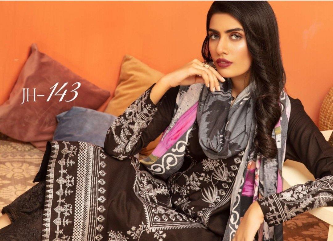 img_johra_zaib_leather_peach_woolen_shawl_collection_awwal_boutique