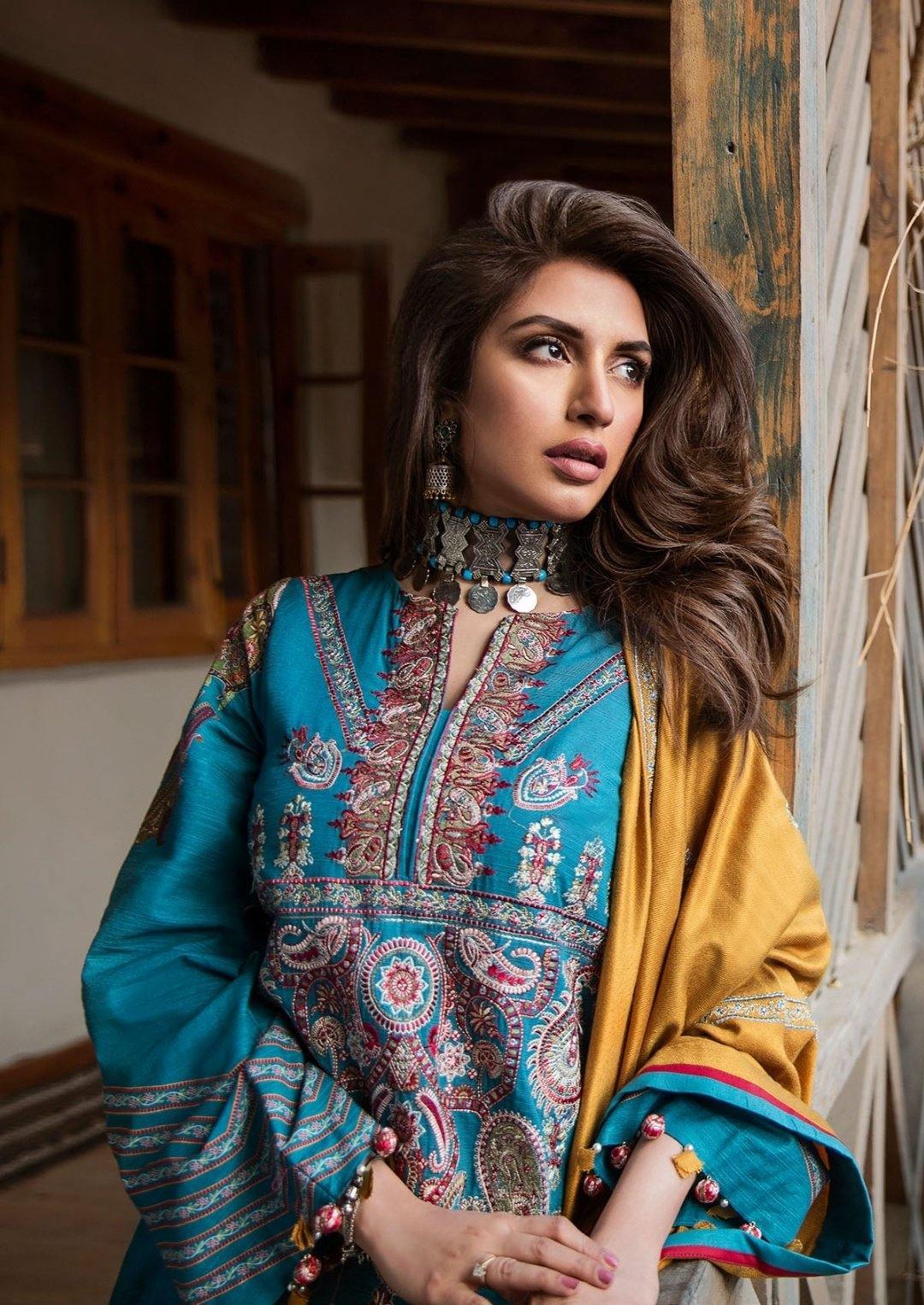 img_saira_rizwan_ittehad_winter_collection_awwal_boutique