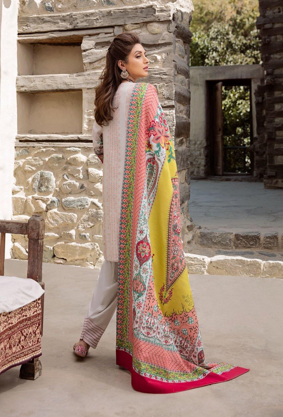 img_saira_rizwan_ittehad_winter_collection_awwal_boutique