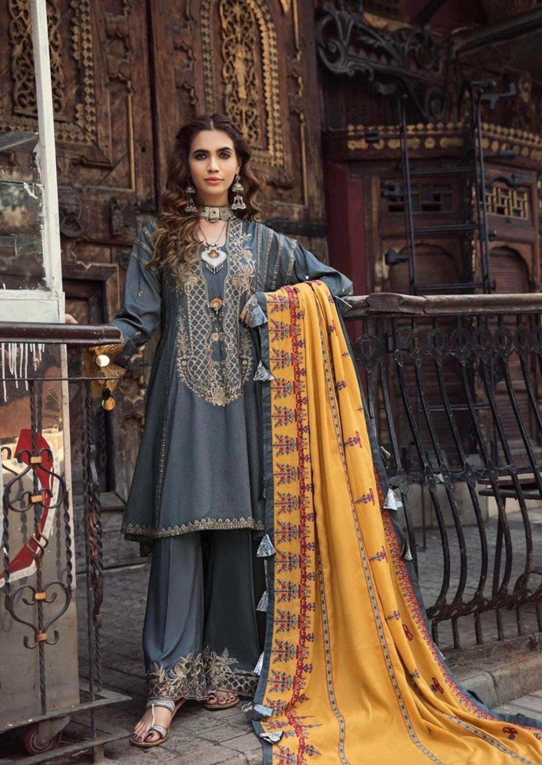 img_charizma_masakali_signature_winter_collection_awwal_boutique
