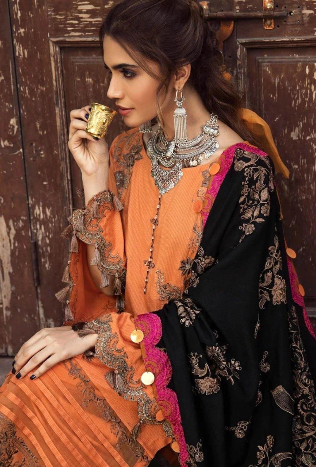 img_charizma_masakali_signature_winter_collection_awwal_boutique