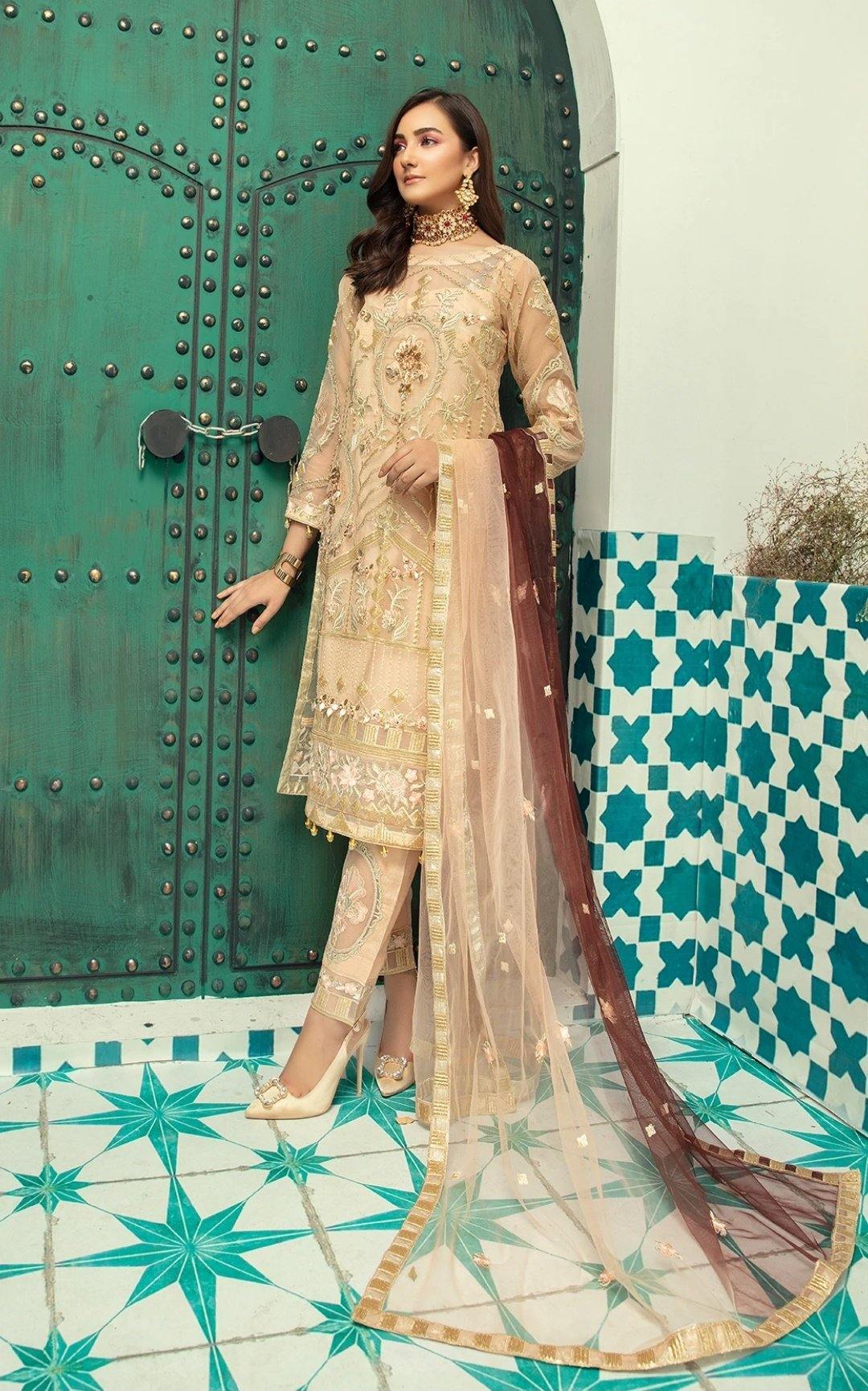 img_emaan_adeel_chiffon_wedding_bridal_awwal_boutique