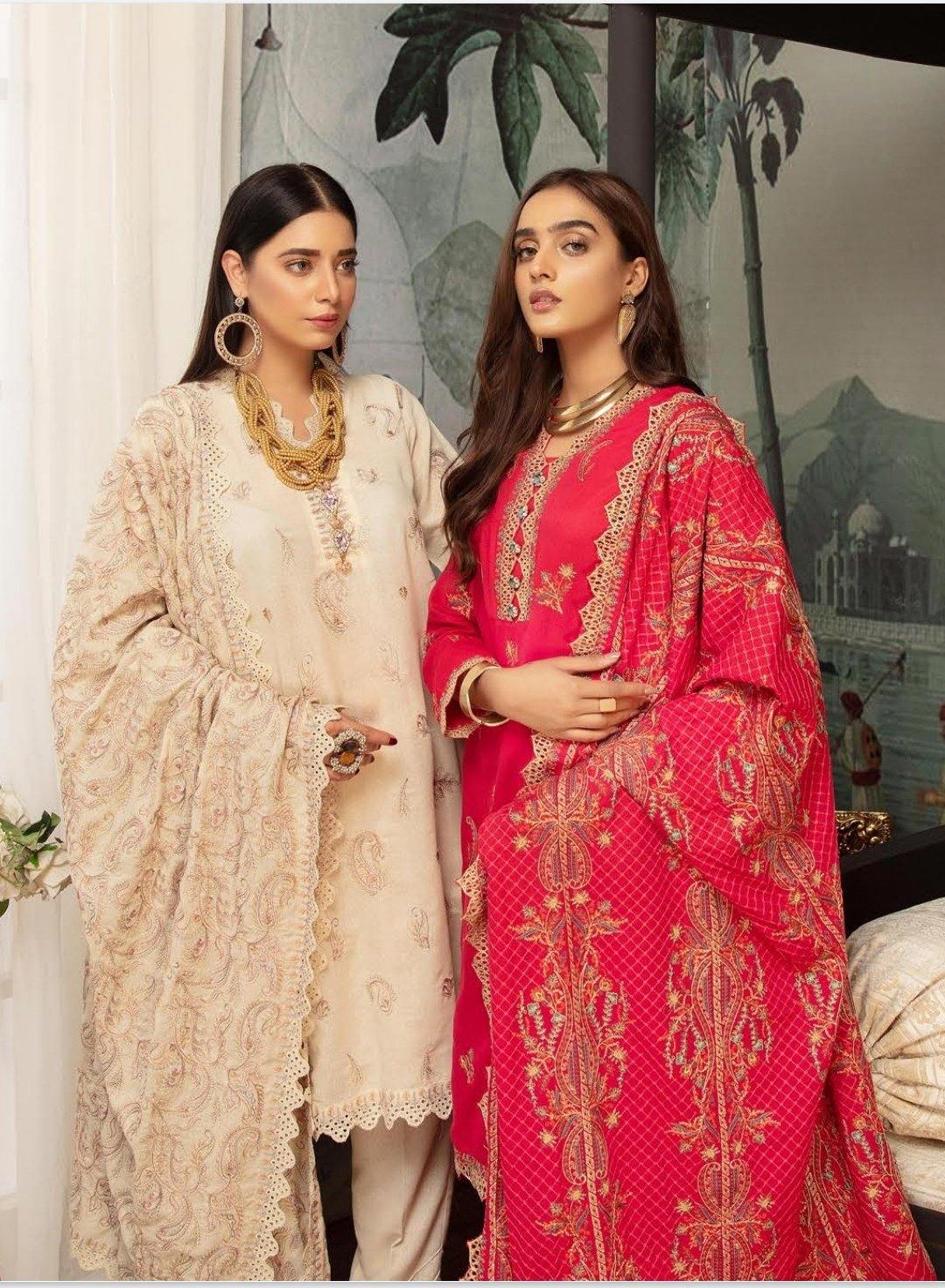 img_shaista_karandi_winter_collection_awwal_boutique