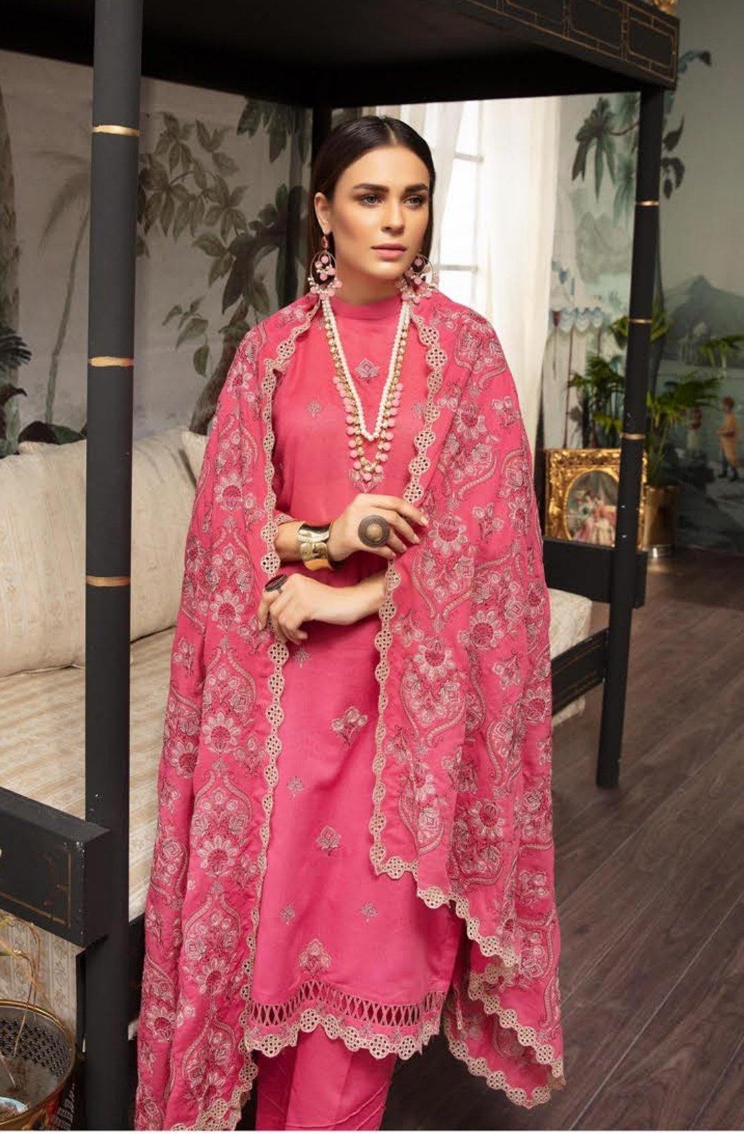 img_shaista_karandi_winter_collection_awwal_boutique