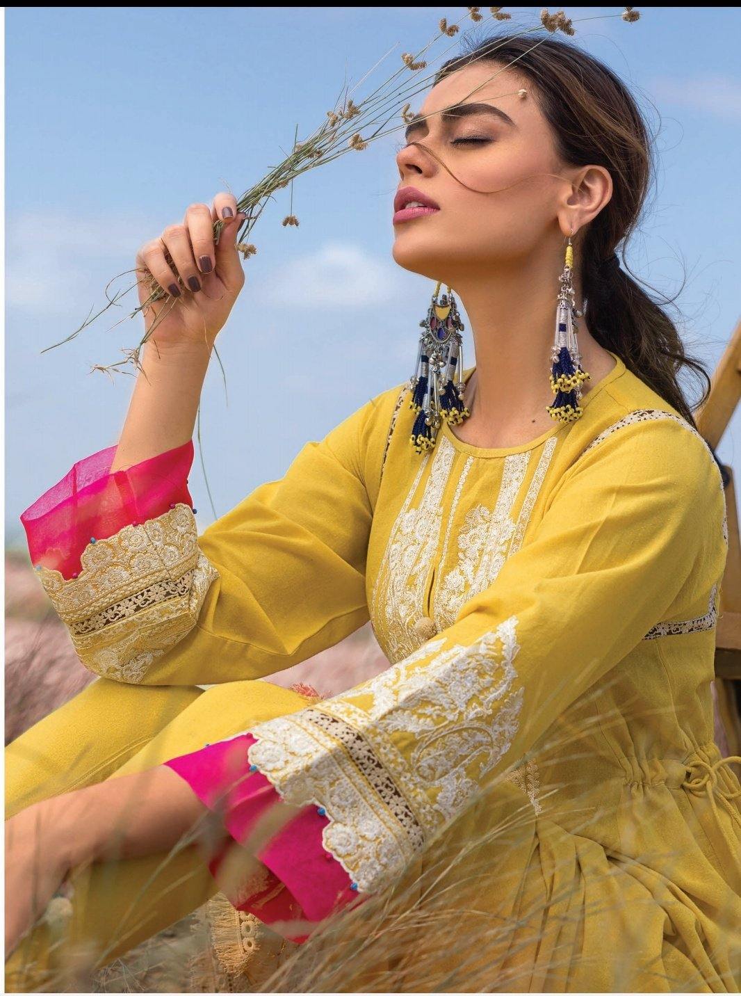 img_khaadi_winter_2020_awwal_boutique