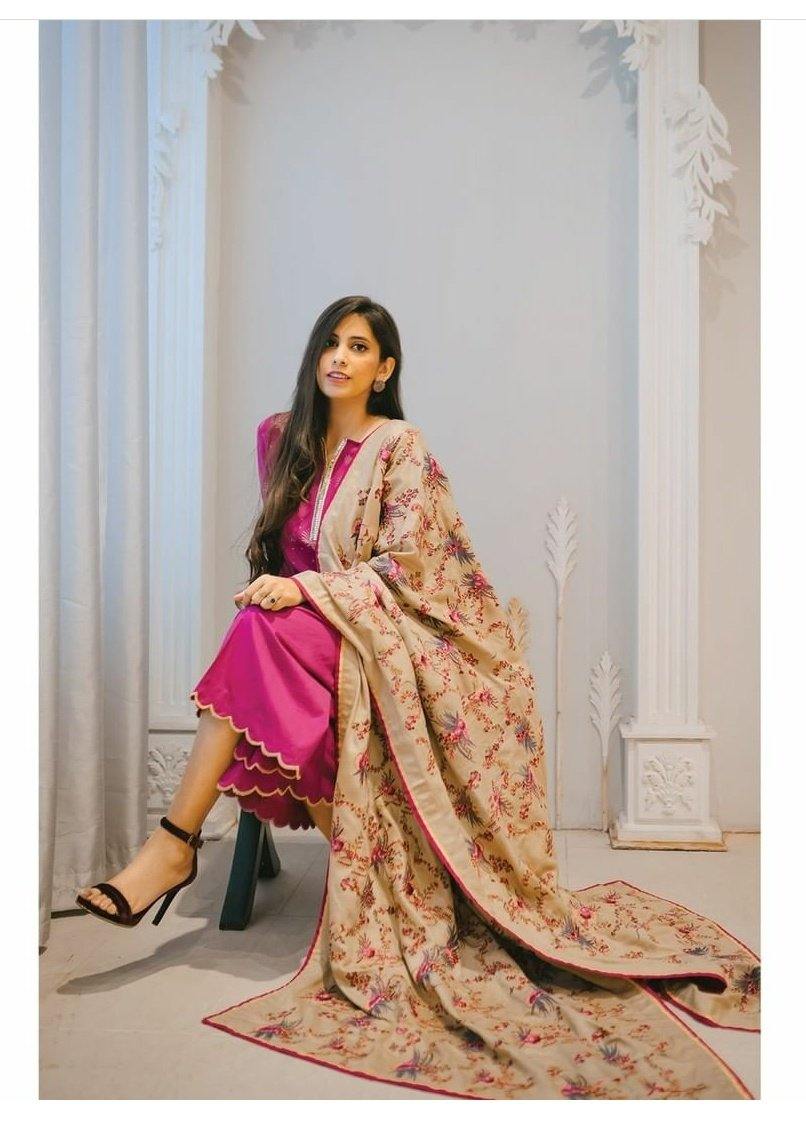 img_spotted_in_saira_rizwan_ittehad_awwal_boutique