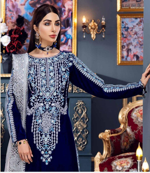 img_emaan_adeel_velvet_collection_awwal_boutique