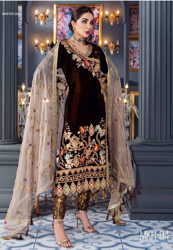 img_emaan_adeel_velvet_collection_awwal_boutique