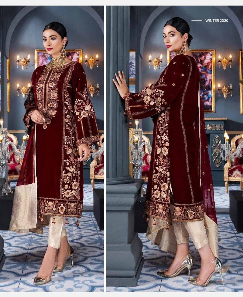 img_emaan_adeel_velvet_collection_awwal_boutique