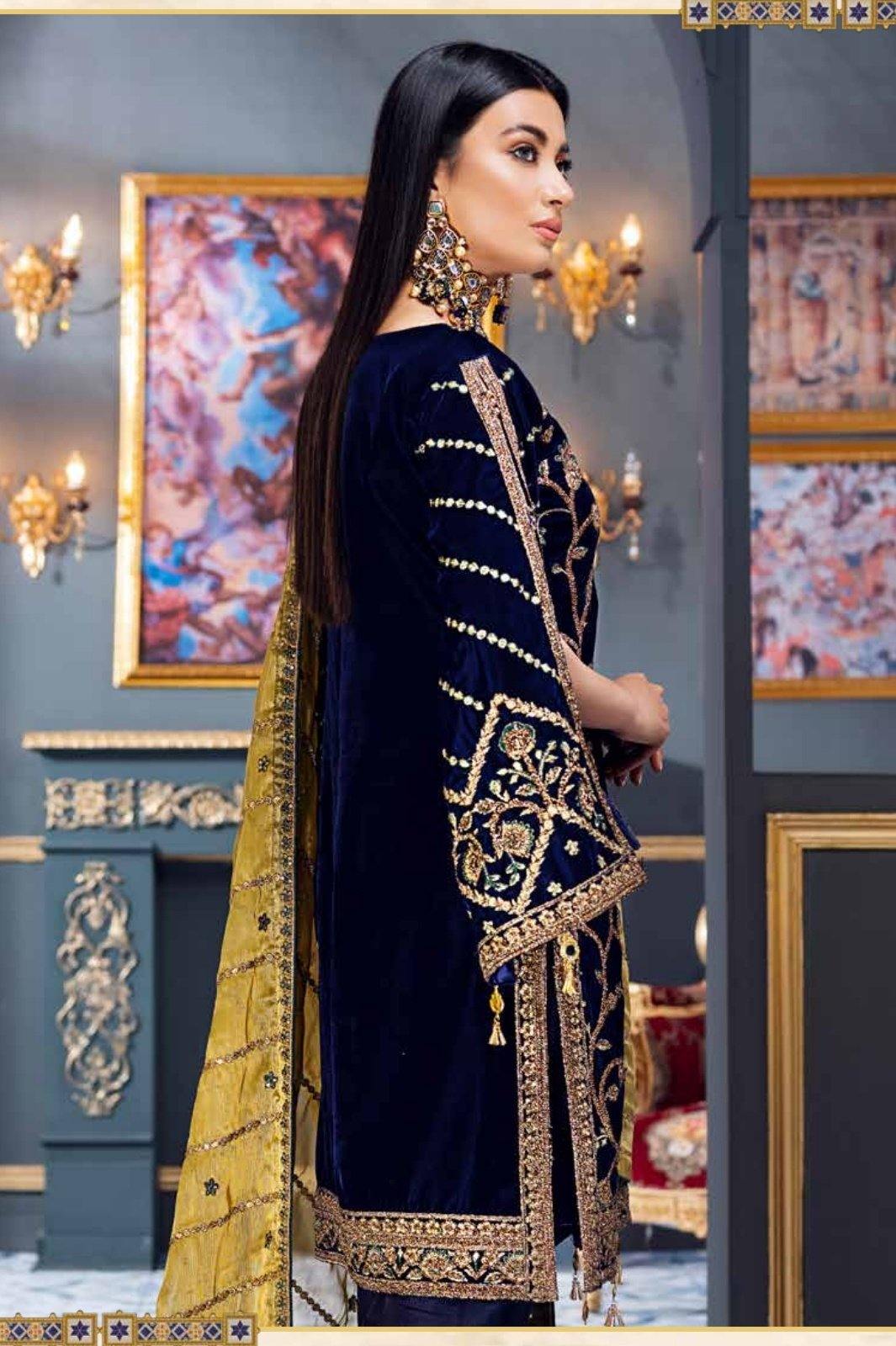 img_emaan_adeel_velvet_collection_awwal_boutique