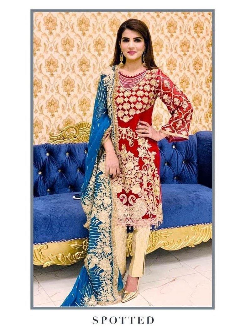 img_spotted_in_imrozia_chiffon_awwal_boutique