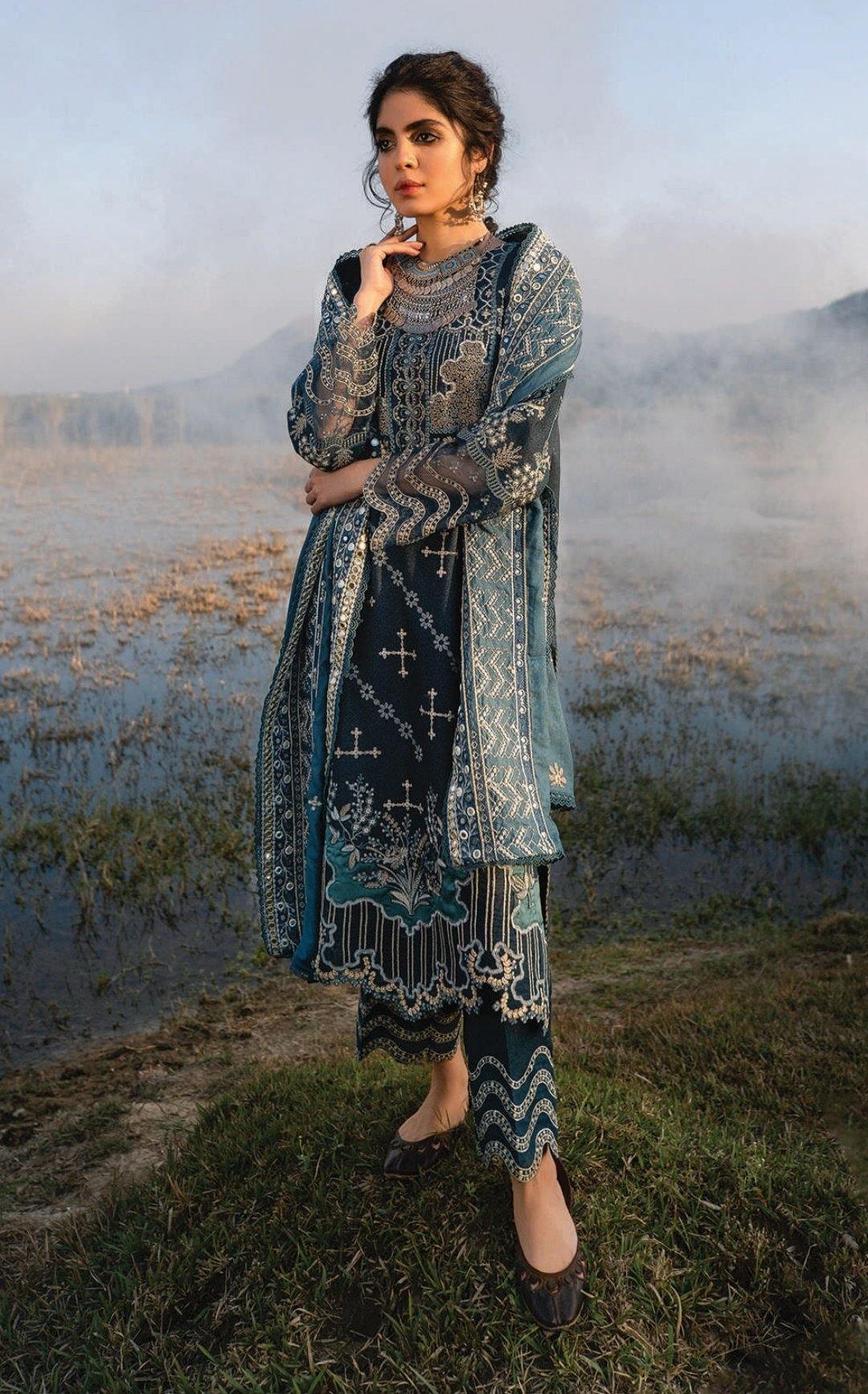 img_qalamkar_luxury_shawl_collection_awwal_boutique