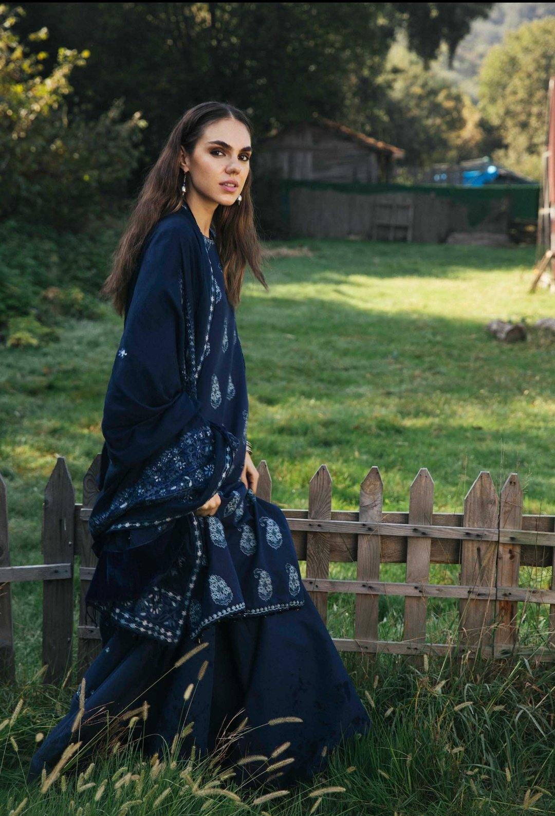 img_zara_shahjahan_winter_shawl_collection_awwal_boutique