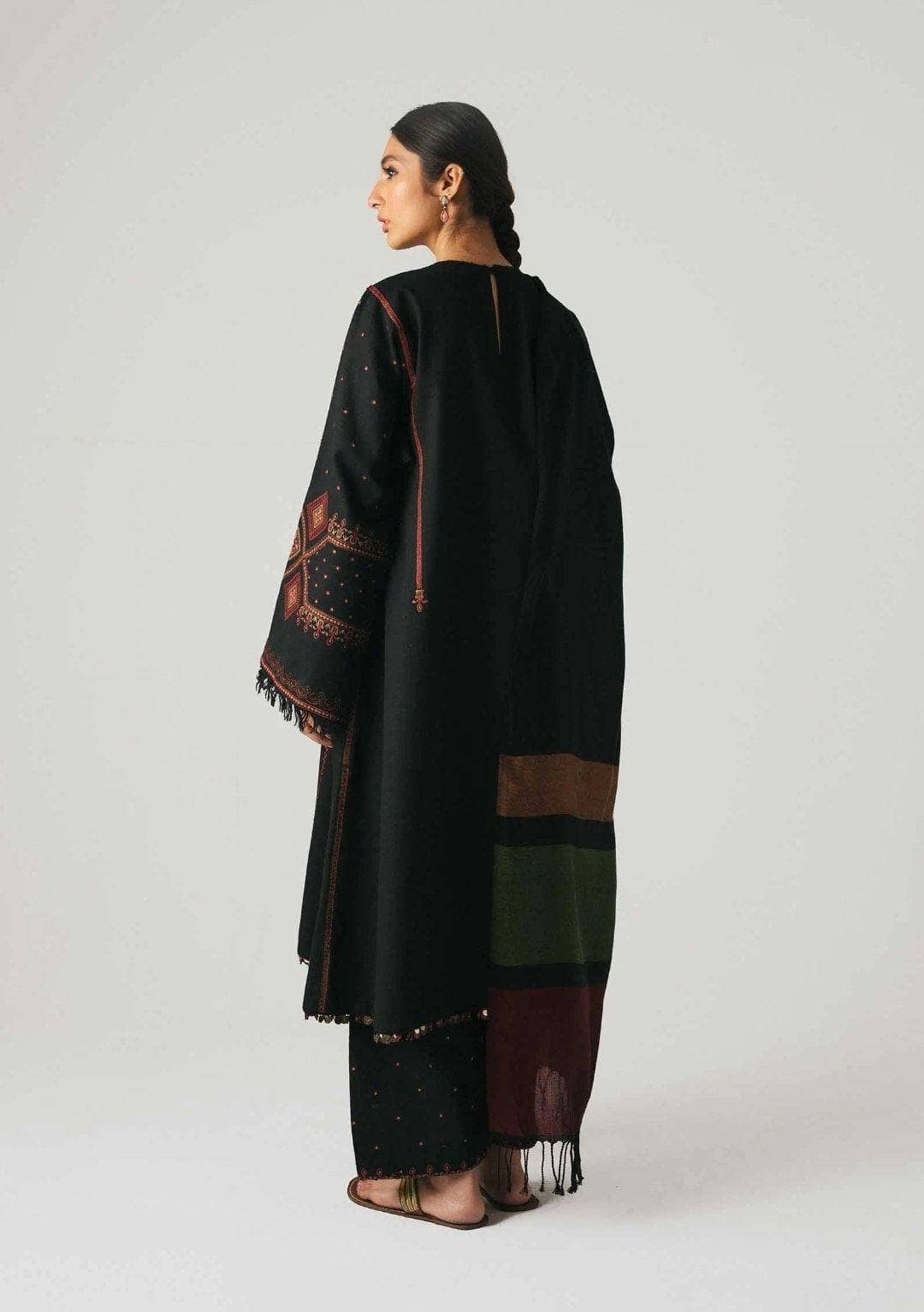 img_zara_shahjahan_winter_shawl_collection_awwal_boutique