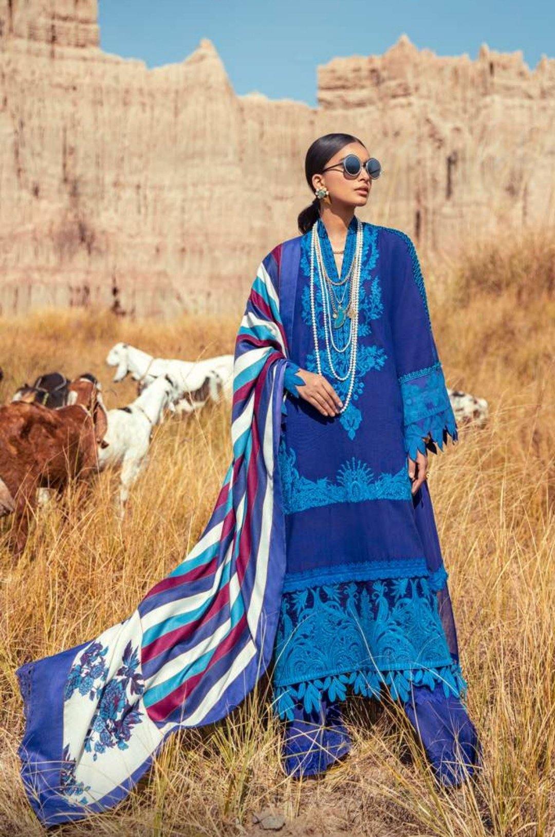 img_sana_safinaz_winter_shawl_2020_awwal_boutique